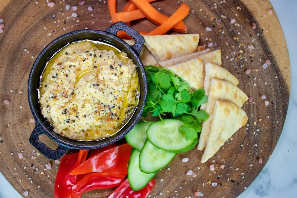 Hummus-plate-veggies-pita Large
