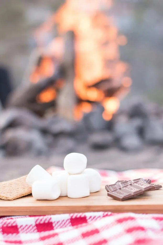 Smores-table