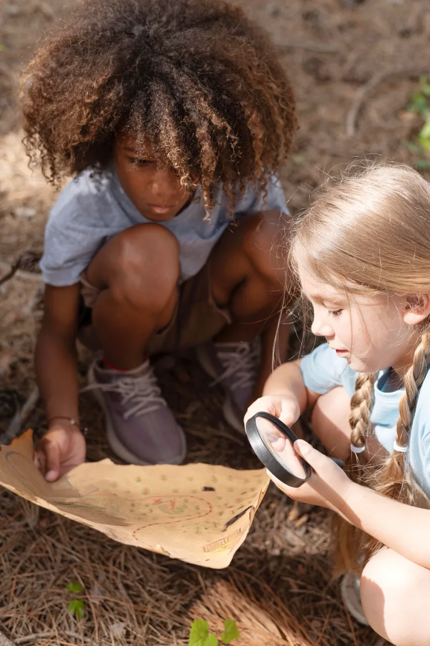 kids-participating-treasure-hunt Large